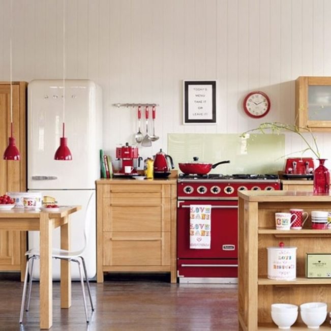 cocina decorada con color rojo